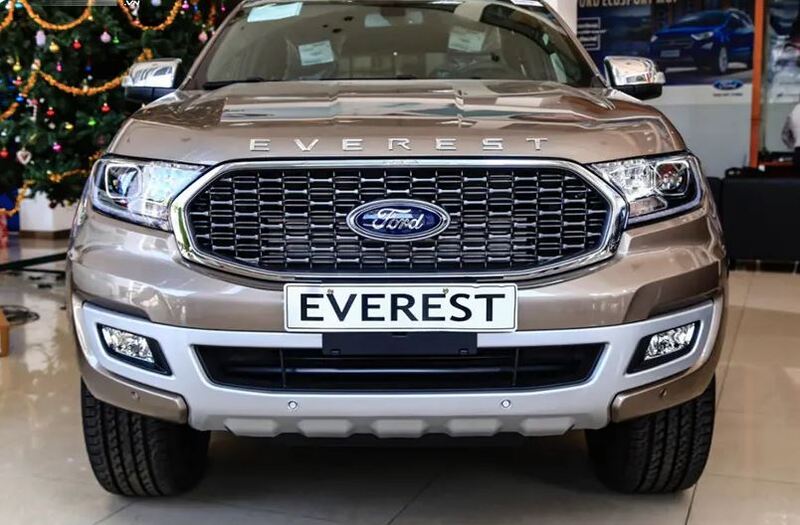 Đầu xe Ford Everest để lại ấn tượng mạnh
