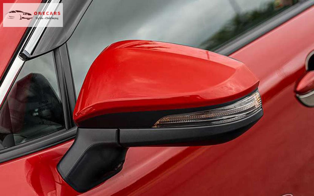 ​Gương xe Corolla Cross hỗ trợ nâng cao khả năng quan sát