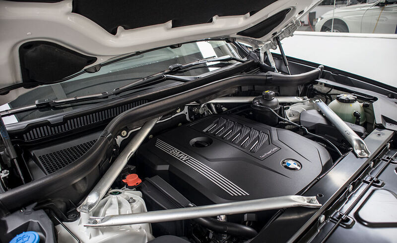 ​Kiểm tra động cơ trước khi quyết định có nên mua BMW X5 cũ không 