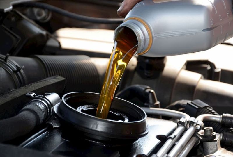 Cách thay dầu xe ô tô giúp động cơ xe có thể vận hành hiệu quả