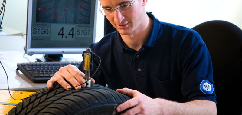 Cách nhận biết và kiểm tra độ mòn lốp ô tô chính xác và chi tiết nhất